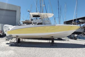 2006 Boston Whaler 320 Outrage for sale