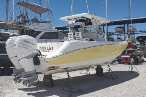2006 Boston Whaler 320 Outrage for sale - photo 2