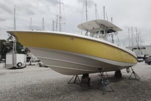2006 Boston Whaler 320 Outrage for sale - photo 4