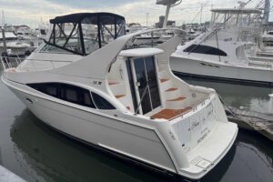 2006 Carver 36 Mariner for sale