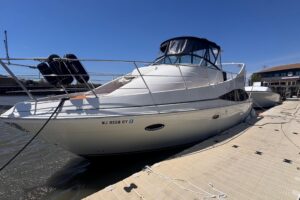 2006 Carver 36 Mariner for sale - photo 4