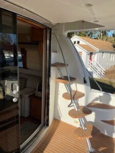 2006 Carver 560 Voyager for sale - photo 8