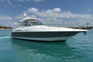 2006 Cruisers Yachts 420 Express for sale - photo 3
