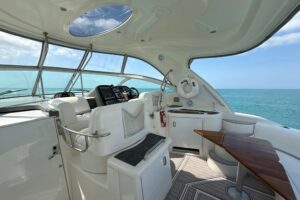 2006 Cruisers Yachts 420 Express for sale - photo 5