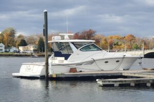 2006 Tiara Yachts 4200 Open for sale - photo 2