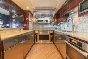2006 Trinity Yachts Tri-Deck Motor Yacht for sale - photo 6