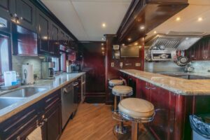 2006 Trinity Yachts Tri-Deck Motor Yacht for sale - photo 7
