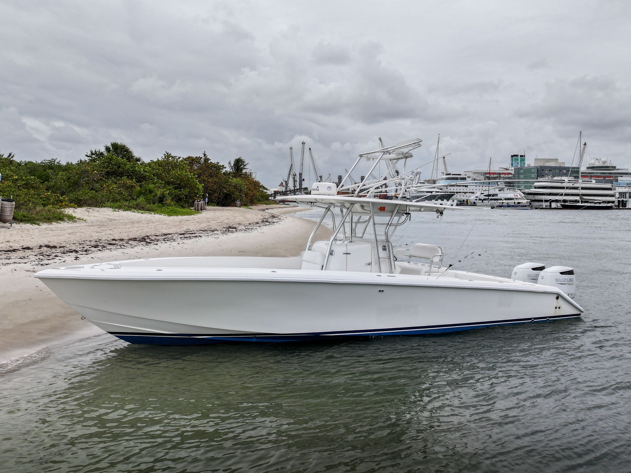 2006 Venture Center Console for sale