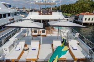 2006 Westport 130 Motoryacht for sale - photo 8