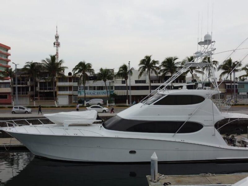 2007 Hatteras 77 Convertible