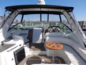 2008 Cruisers Yachts 330 Express for sale - photo 2
