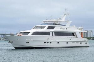 2008 Hargrave Raised Pilothouse for sale - photo 3