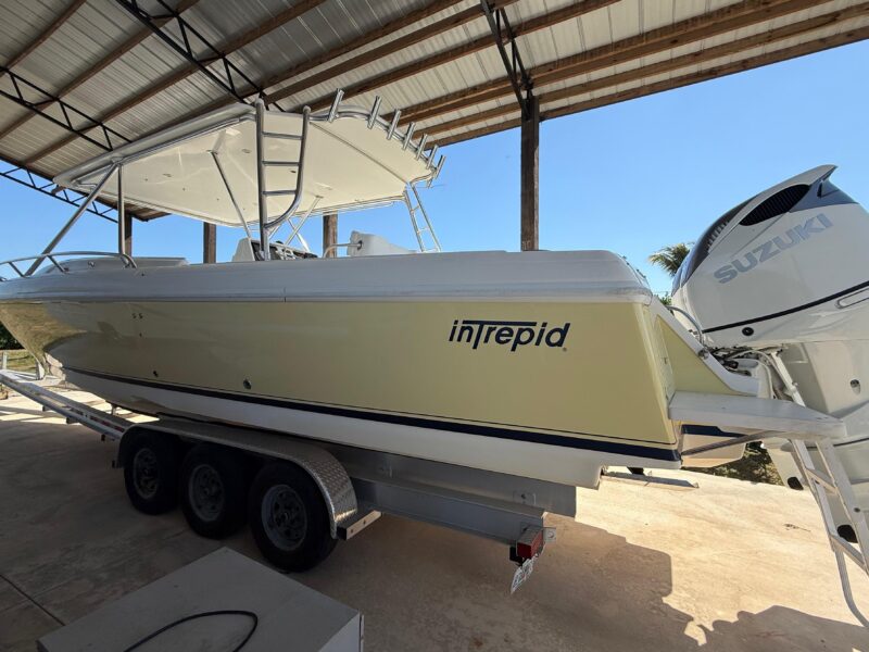 2008 Intrepid 377 Walkaround