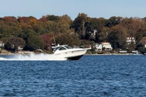 2008 Tiara Yachts 3000 Open for sale - photo 2