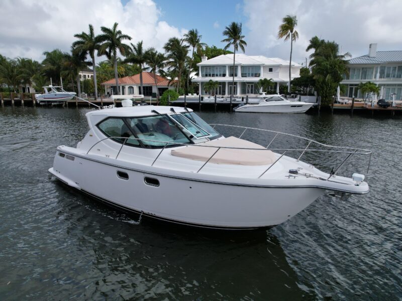 2008 Tiara Yachts 3500 Sovran