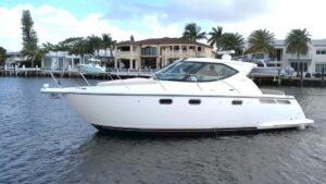 2008 Tiara Yachts 3500 Sovran for sale - photo 2