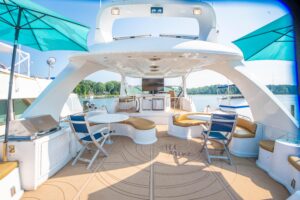 2009 Bluewater Yachts 65 Legacy for sale - photo 7
