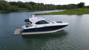 2010 Four Winns V435 for sale