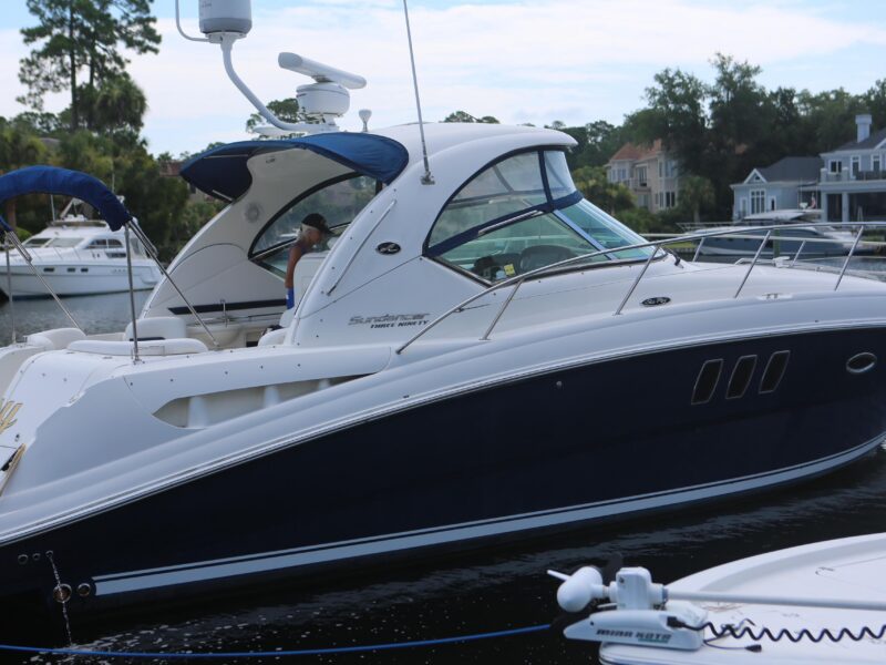 2010 Sea Ray 390 Sundancer