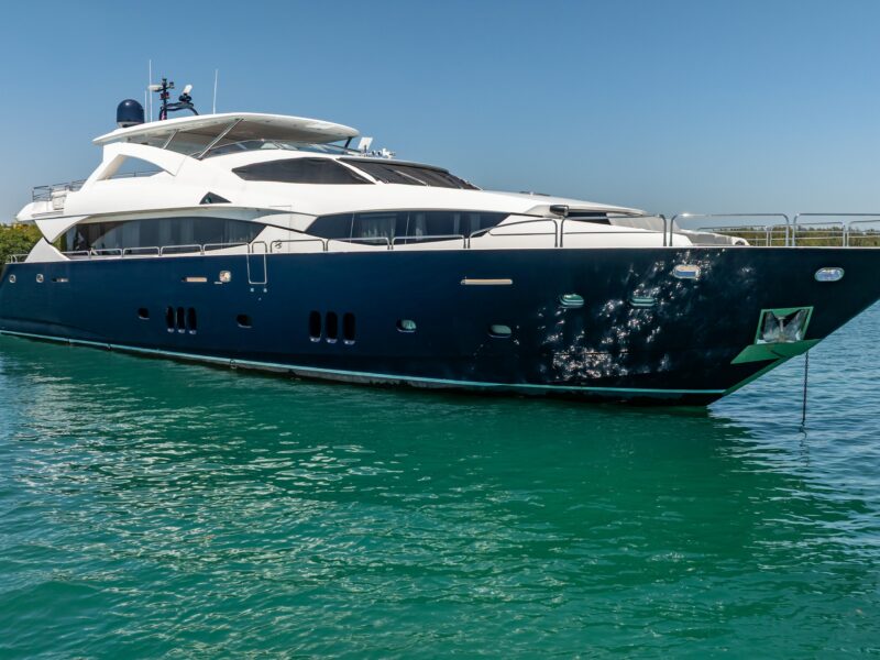 2010 Sunseeker 34 Metre Yacht