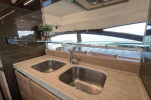 2011 Azimut 70' for sale - photo 7