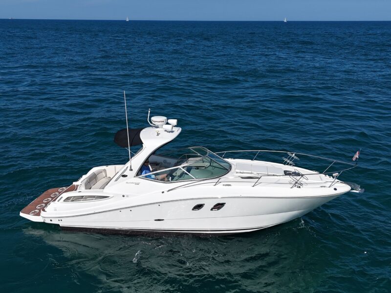 2011 Sea Ray Sundancer 330
