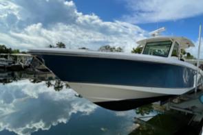 2012 Boston Whaler 370 Outrage