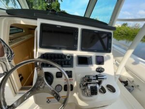 2012 Boston Whaler 370 Outrage for sale - photo 7