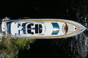 2012 Lazzara LSX 95 Flybridge for sale - photo 2