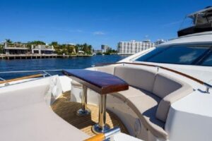 2012 Lazzara LSX 95 Flybridge for sale - photo 4