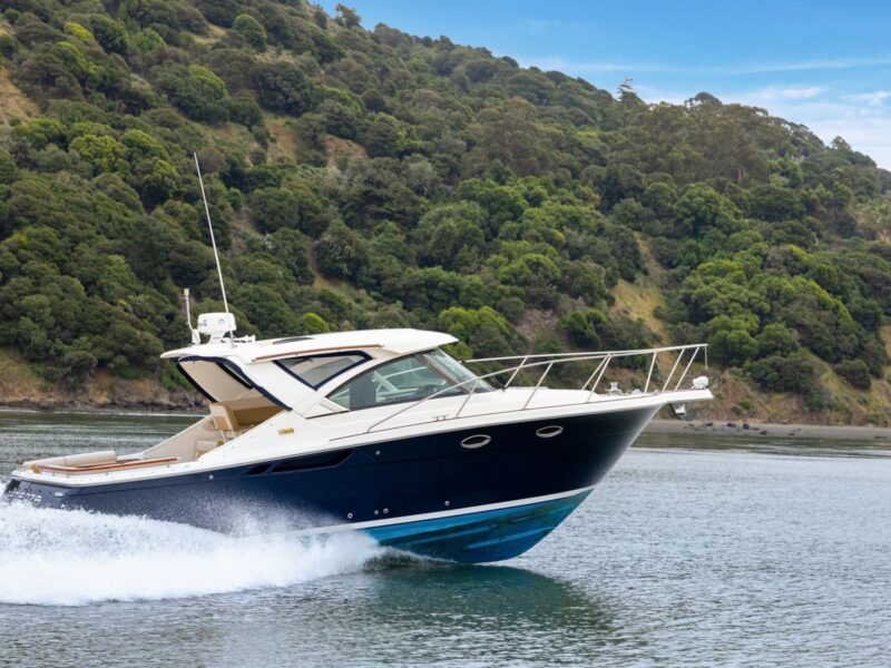 2012 Tiara Yachts 3100 Coronet