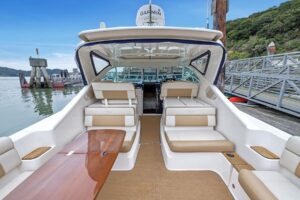 2012 Tiara Yachts 3100 Coronet for sale - photo 4