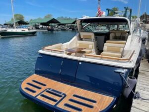 2012 Tiara Yachts 3100 Coronet for sale - photo 4
