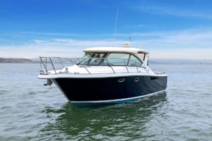 2012 Tiara Yachts 3100 Coronet for sale - photo 8