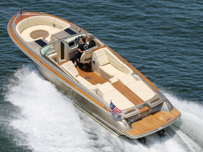 2013 Chris-Craft Launch 32