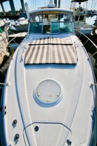 2013 Cruisers Yachts 380 for sale - photo 2