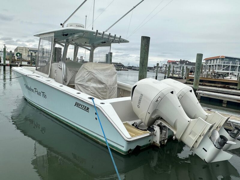 2013 Jupiter 30 Center Console