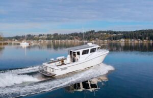 2013 Ocean Sport Roamer 33 by Lindell for sale