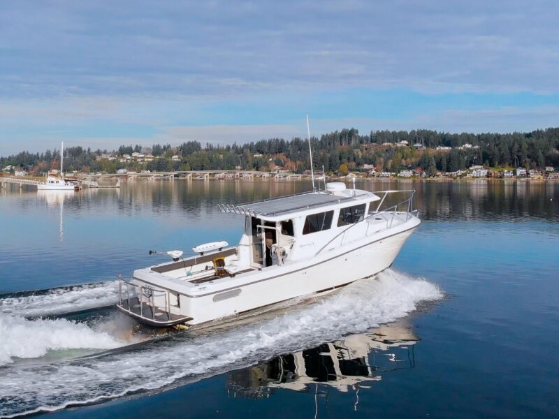 2013 Ocean Sport Roamer 33 by Lindell