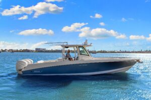 2014 Boston Whaler 350 Outrage for sale - photo 2