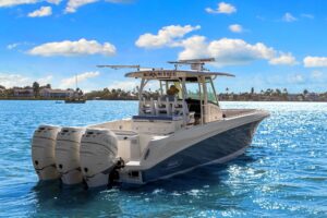 2014 Boston Whaler 350 Outrage for sale - photo 5
