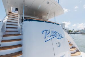 2014 Hatteras 80 Motor Yacht for sale - photo 7