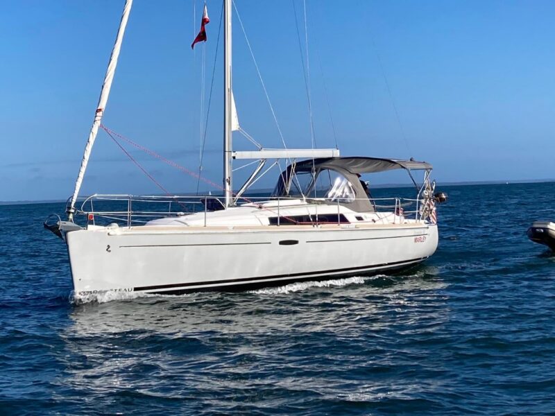 2015 Beneteau Oceanis 37