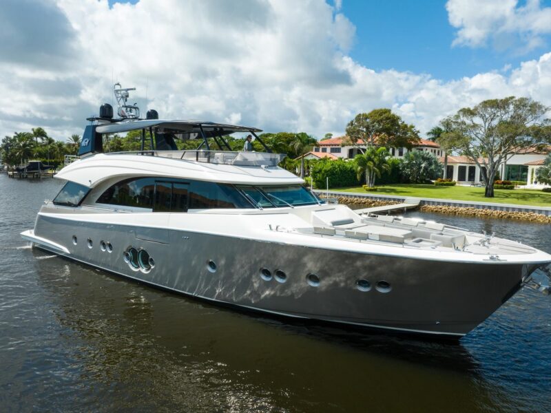 2015 Monte Carlo Yachts MCY 86