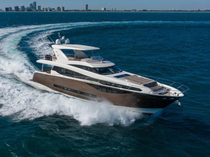 2015 Prestige 750