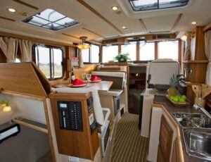 2015 Ranger Tugs R-31 CB for sale - photo 7