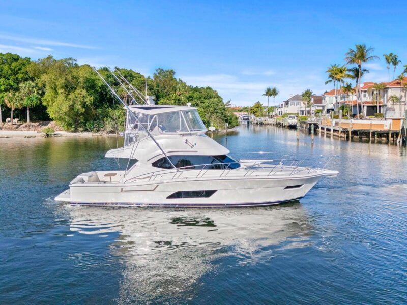 2016 Riviera 43 Open Flybridge