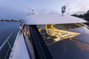 2016 Riviera 5000 Sport Yacht for sale - photo 8