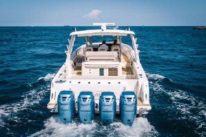 2017 Boston Whaler 42 OUTRAGE for sale - photo 2