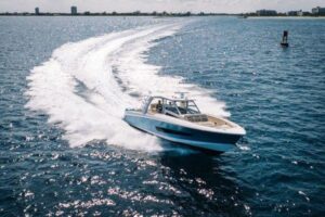 2017 Boston Whaler 42 OUTRAGE for sale - photo 3
